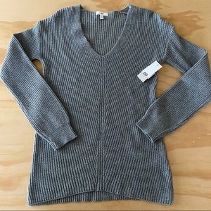 B.P. Nordstrom Vneck Grey Sweater Size XS NWT